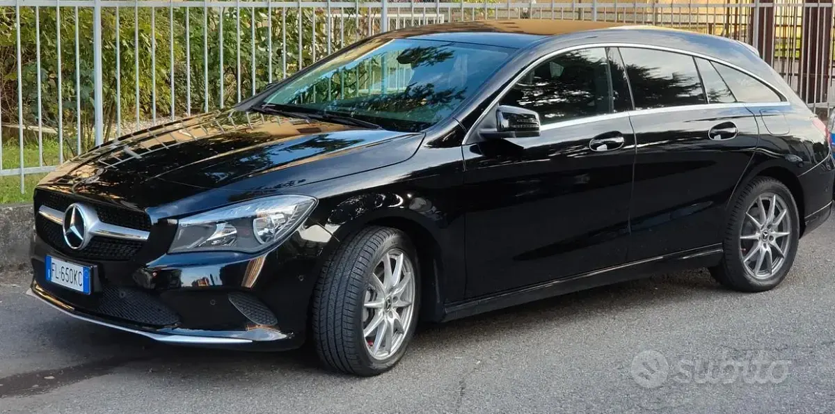 Usata Mercedes CLA180 109 CV (80 kW) 2017 Nero Coupé