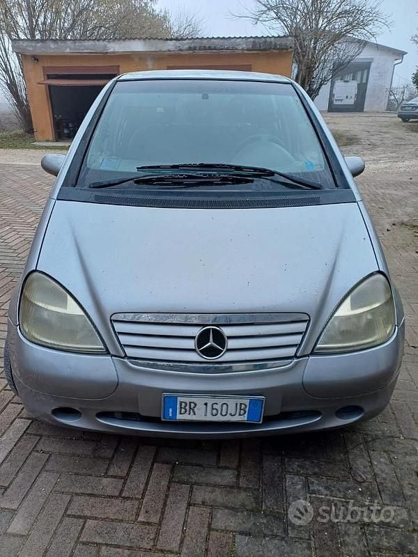 Usata Mercedes A170 90 CV (66 kW) 2000 Grigio Berlina