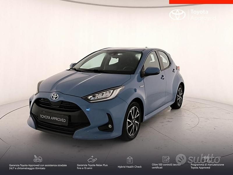 Usata Toyota Yaris Hybrid Trend 116 CV (85 kW) 2021 Blu Berlina