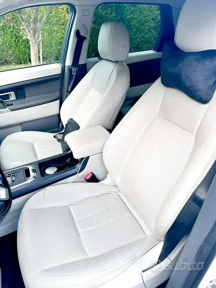 Usata Land Rover Discovery Sport HSE Luxury 179 CV (131 kW) 2016 Bianco SUV