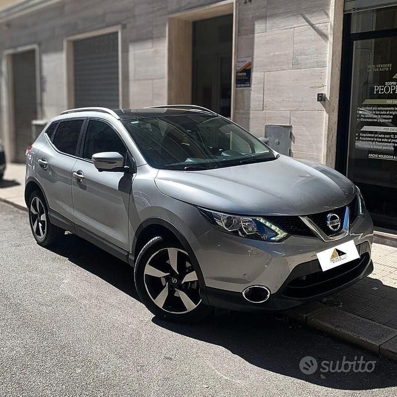 Usata Nissan Qashqai Tekna 110 CV (80 kW) 2016 Grigio SUV
