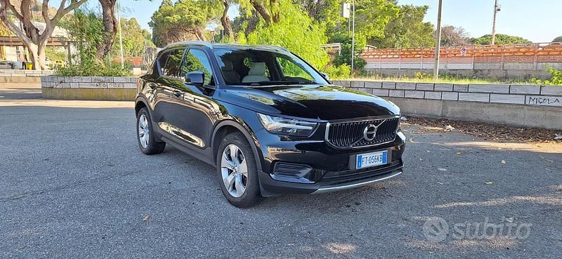 Usata Volvo XC40 Momentum 150 CV (110 kW) 2019 Nero SUV