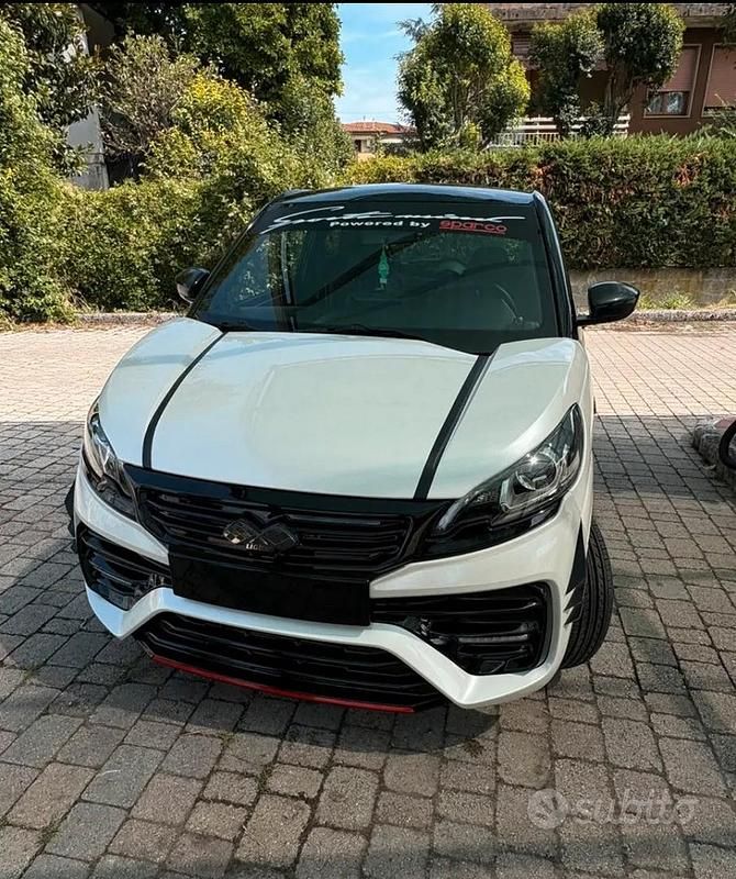 Bianco Usata 2023 Ligier JS50 Due volumi | 14.000 € (Molto cara) - Immagine 1/4