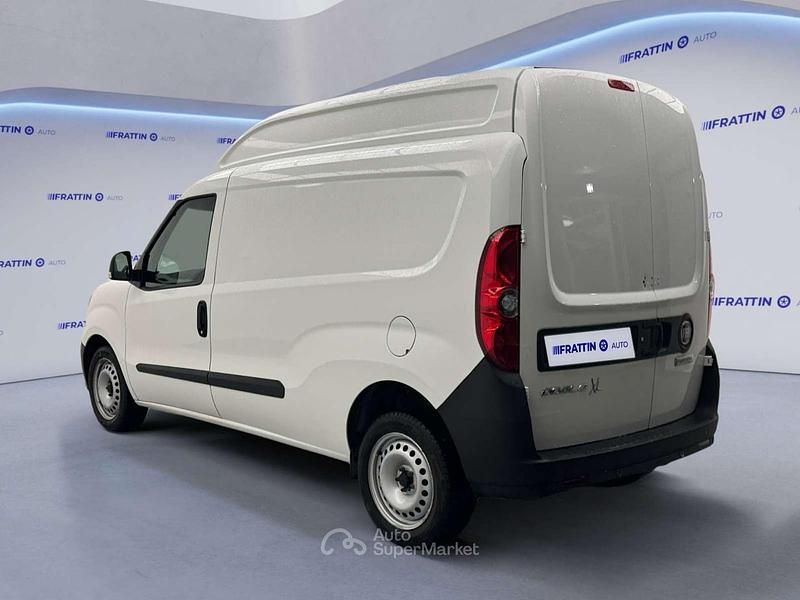 Usata Fiat Doblò Business 105 CV (77 kW) 2021 Bianco Monovolume
