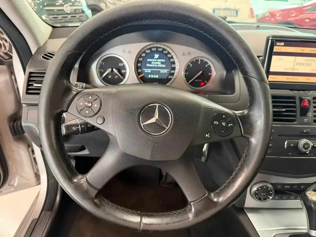 Usata Mercedes C200 Avantgarde 136 CV (100 kW) 2008 Argento Berlina