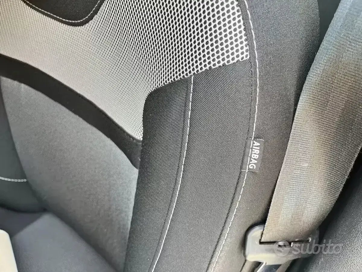 Usata Dacia Duster 109 CV (80 kW) 2017 Grigio SUV