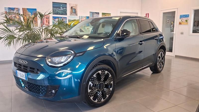 Usata Fiat 600 La Prima 135 CV (99 kW) 2025 Blu SUV
