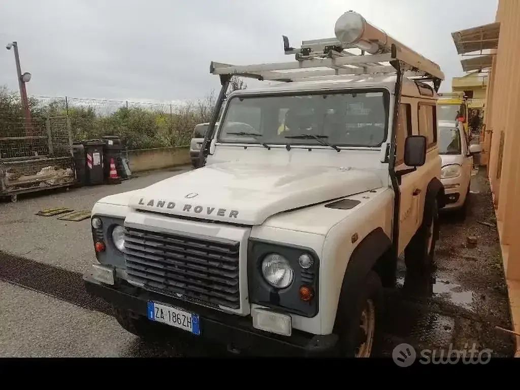 Second-hand Land Rover Defender 122 CP (89 kW) 2014 Alb Van