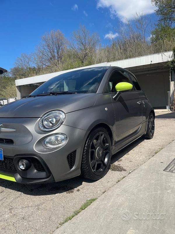 Grigio Usata 2020 Abarth 595 Pista Due volumi | 17.200 € (Ottimo prezzo) - Immagine 1/4