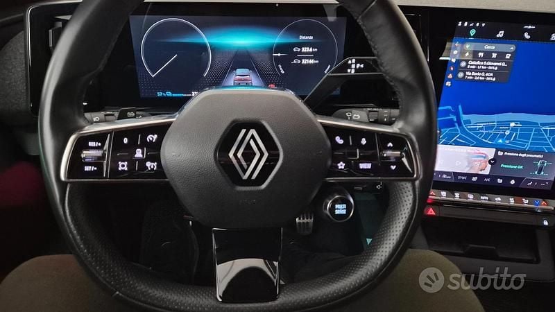 Usata Renault Megane E-Tech Techno 60 kW (82 CV) 2023 Grigio Station wagon