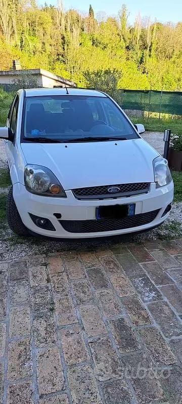 Usata Ford Fiesta 75 CV (55 kW) 2008 Utilitaria