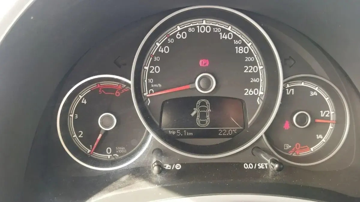 Usata VW Beetle Design 110 CV (80 kW) 2018 Grigio Utilitaria