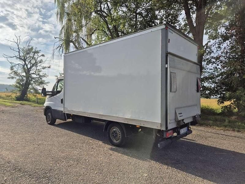 Usata Iveco Daily 145 CV (106 kW) 2019 Bianco Furgone