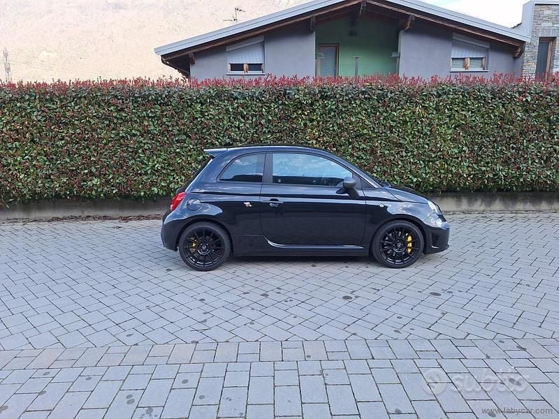 Occasion Abarth 695 180 ch (132 kW) 2024 Noir Citadine