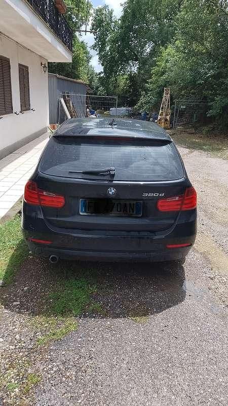 Usata BMW 320 Luxury Line 184 CV (135 kW) 2015 Station wagon