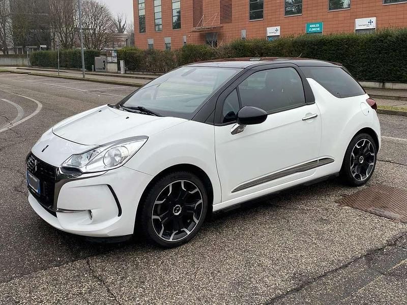 Usata 2017 DS Automobiles DS3 Chic Tre volumi | 7950 € (Buon prezzo) - Immagine 1/4