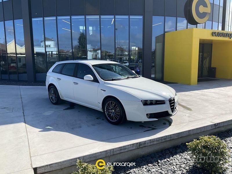 Usata Alfa Romeo 159 Distinctive 170 CV (125 kW) 2011 Bianco Berlina