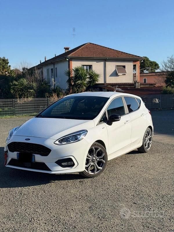 Usata 2021 Ford Fiesta ST-Line | 14.000 € - Immagine 1/4