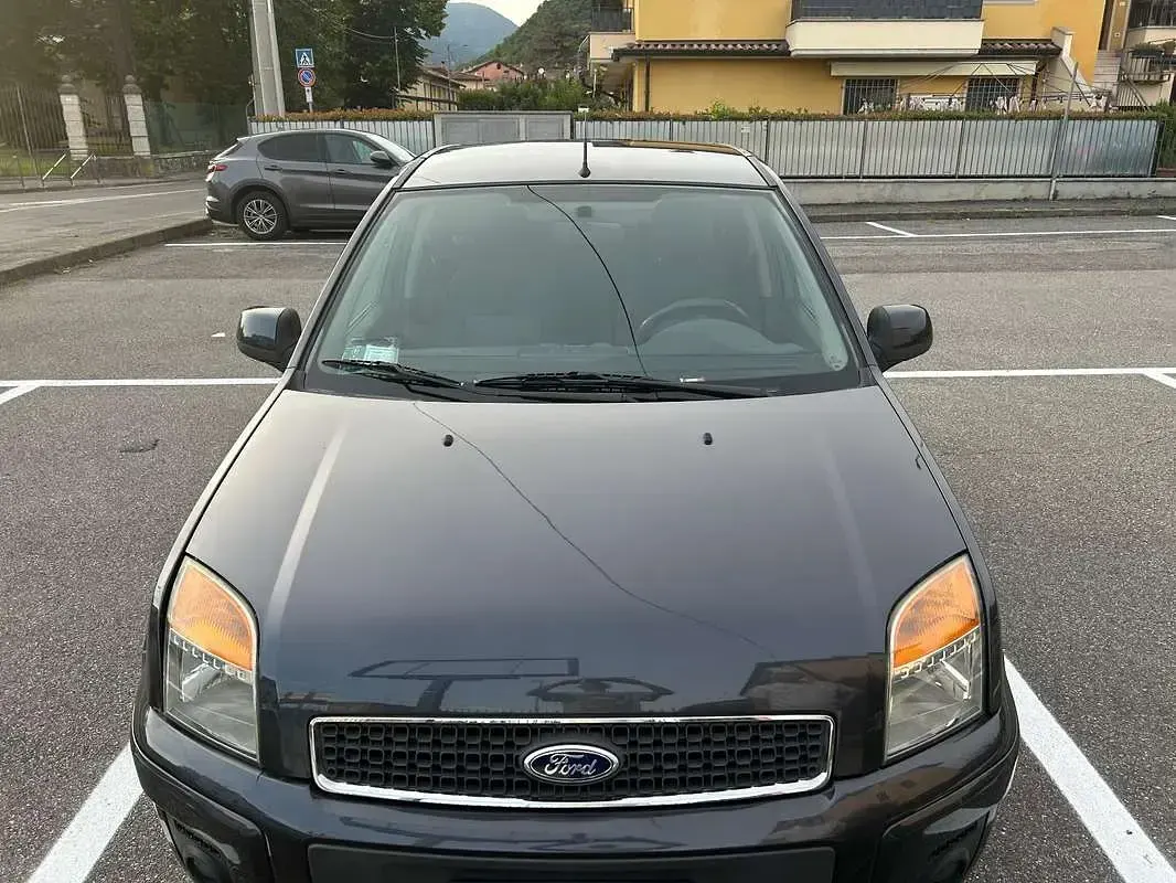 Usata Ford Fusion 80 CV (58 kW) 2010 Utilitaria