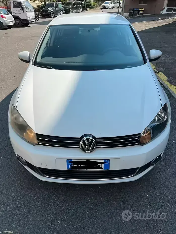 Usata VW Golf VI 105 CV (77 kW) 2010 Bianco Utilitaria