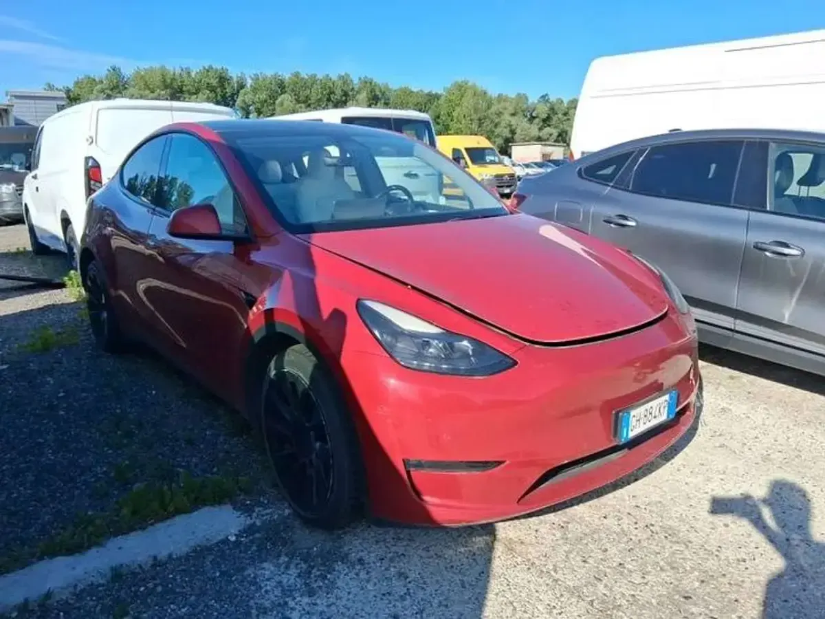Usata Tesla Model Y 152 kW (208 CV) 2021 Rosso SUV