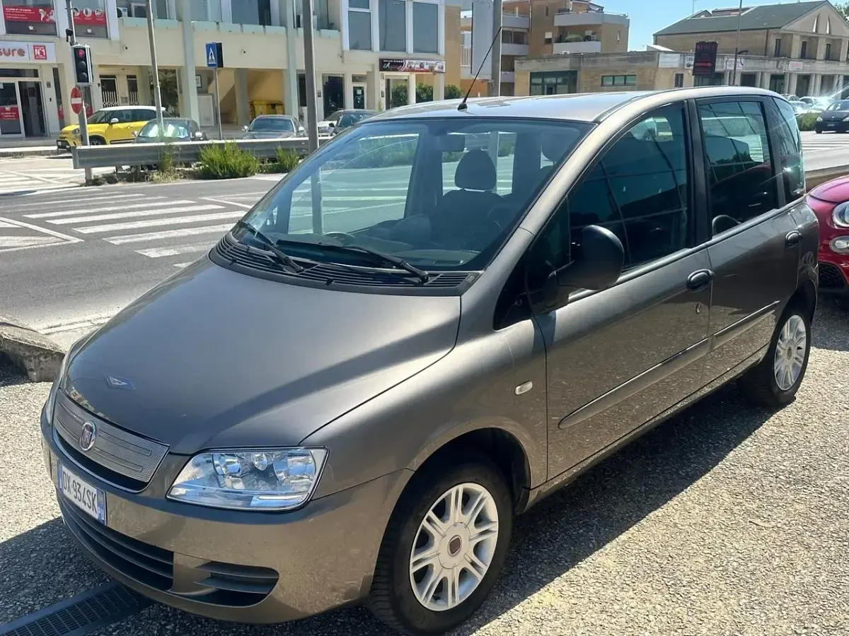 Usata Fiat Multipla Dynamic 103 CV (75 kW) 2009 Monovolume