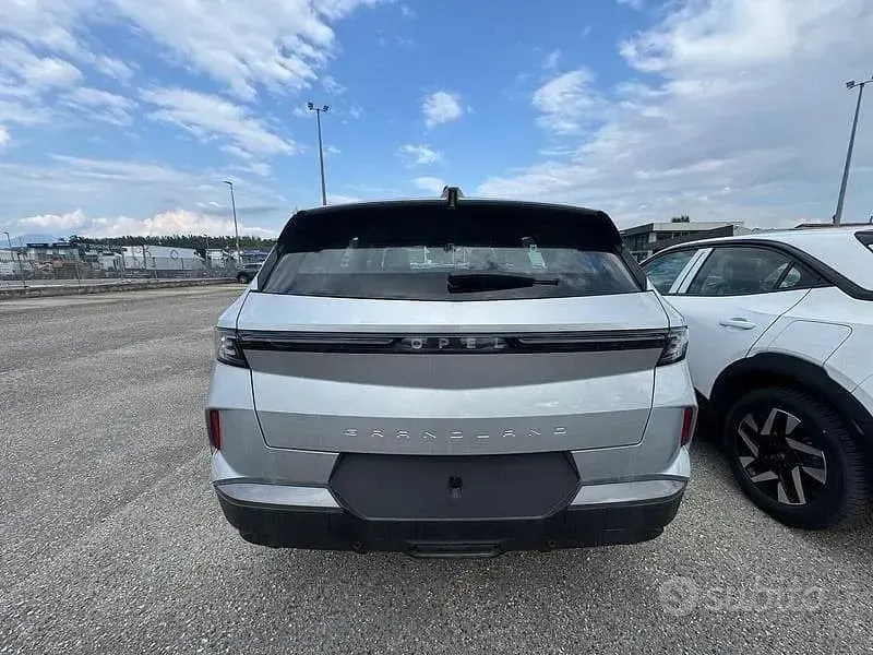 Nuova Opel Grandland Electric 136 CV (100 kW) 2026 Verde SUV