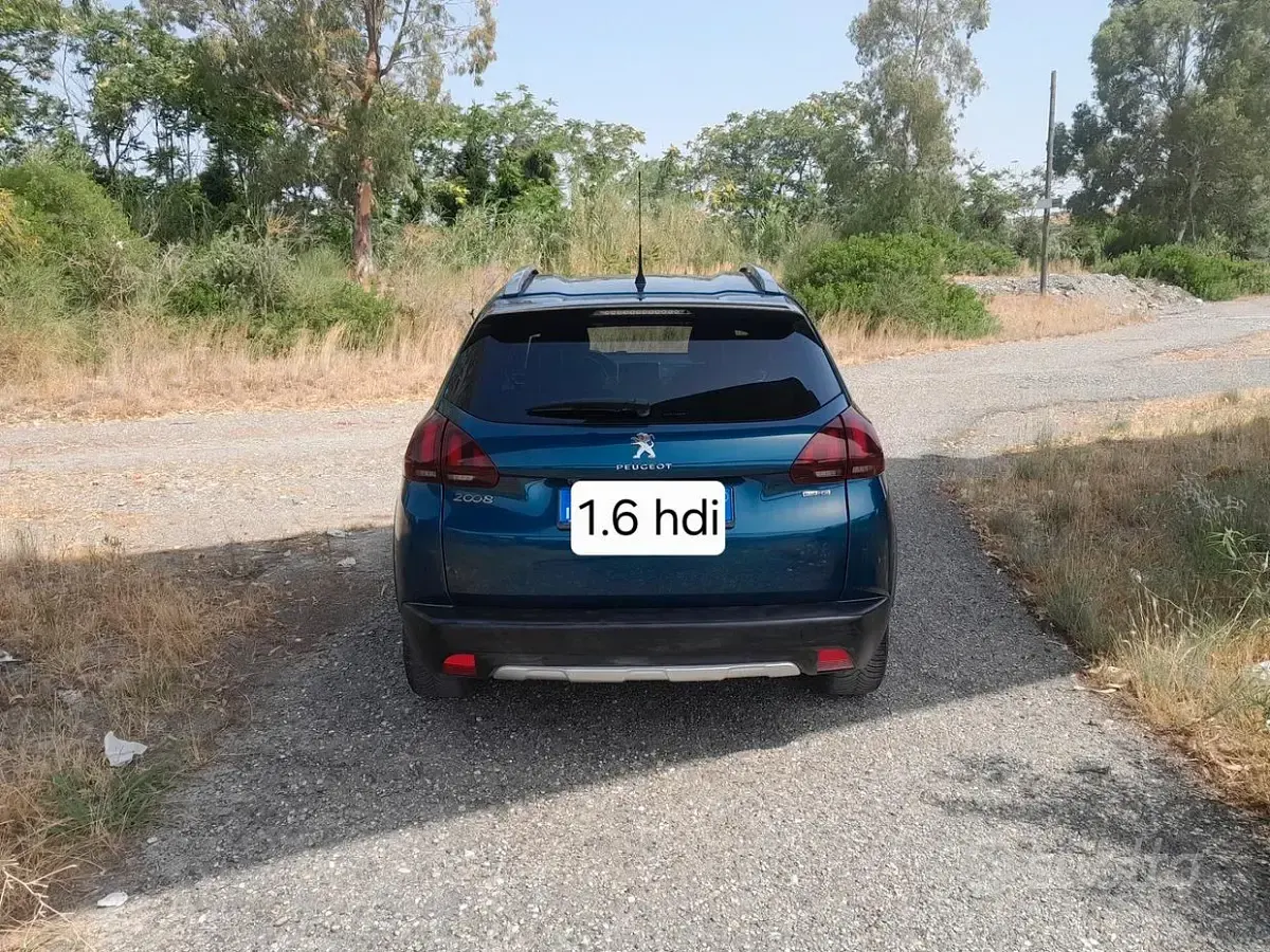 Usata Peugeot 2008 Allure 120 CV (88 kW) 2017 Verde SUV