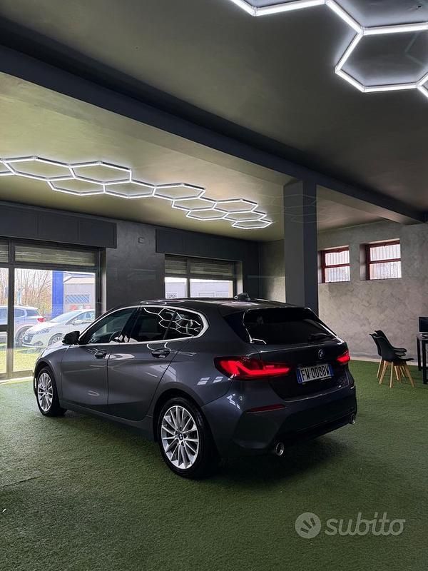 Brugt BMW 118 Sport Line 150 HK (110 kW) 2019 Grå Hatchback