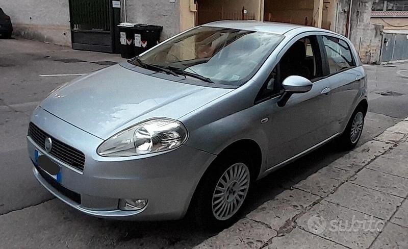 Usata Fiat Grande Punto Active 77 CV (56 kW) 2006 Grigio Utilitaria