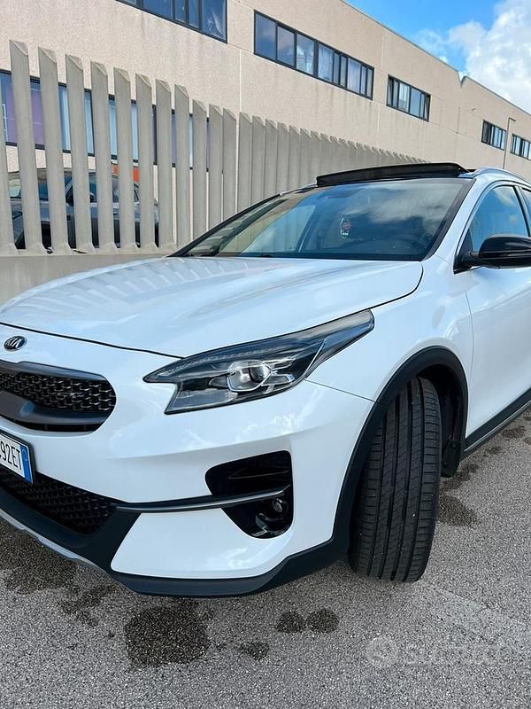 Usata Kia XCeed 136 CV (100 kW) 2019 Bianco SUV
