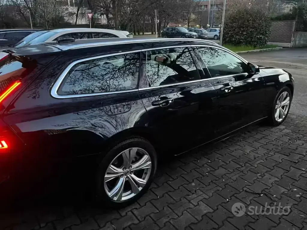 Usata Volvo V90 Business Edition 197 CV (144 kW) 2021 Nero metallizzato Station wagon