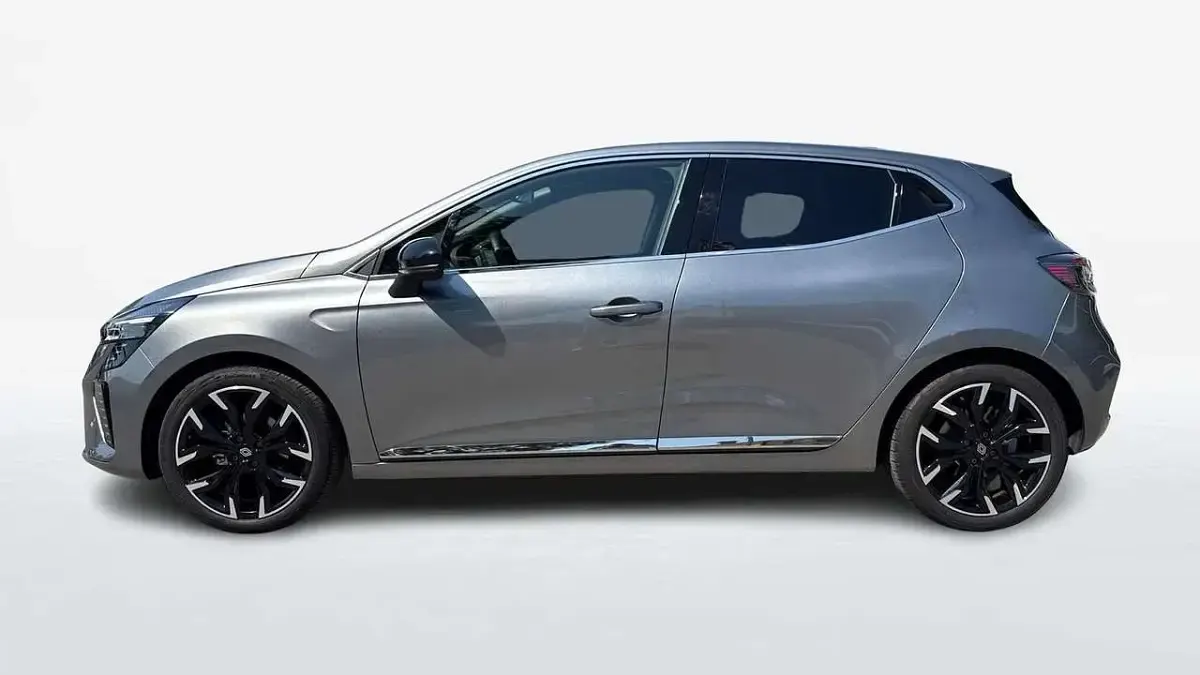 Usata Renault Clio V Techno 101 CV (74 kW) 2025 Grigio Utilitaria