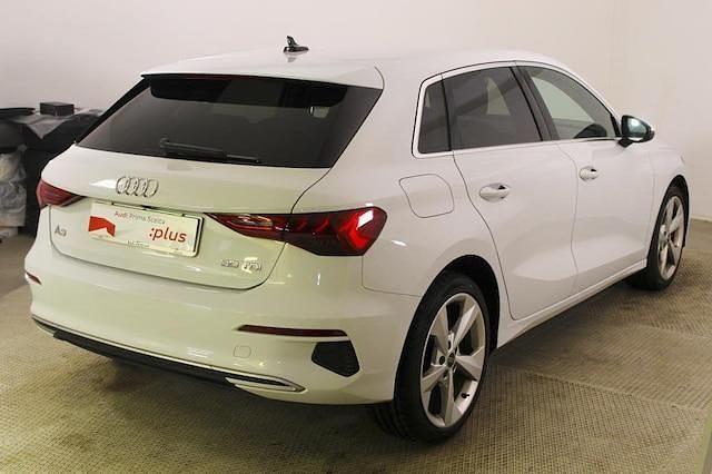 Usata Audi A3 Advanced 150 CV (110 kW) 2022 Bianco ghiaccio metallizzato Berlina