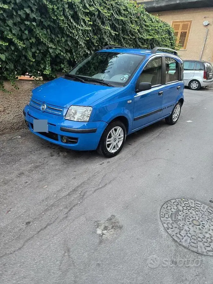 Usata Fiat Panda 69 CV (50 kW) 2007 Bluazzurro Utilitaria