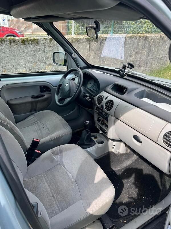 Usata 2004 Renault Kangoo Monovolume | 1000 € (Super prezzo) - Immagine 1/4