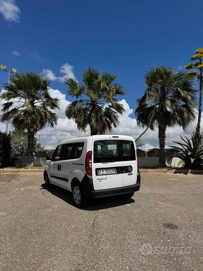 Usata Fiat Doblò 95 CV (69 kW) 2017 Bianco Monovolume