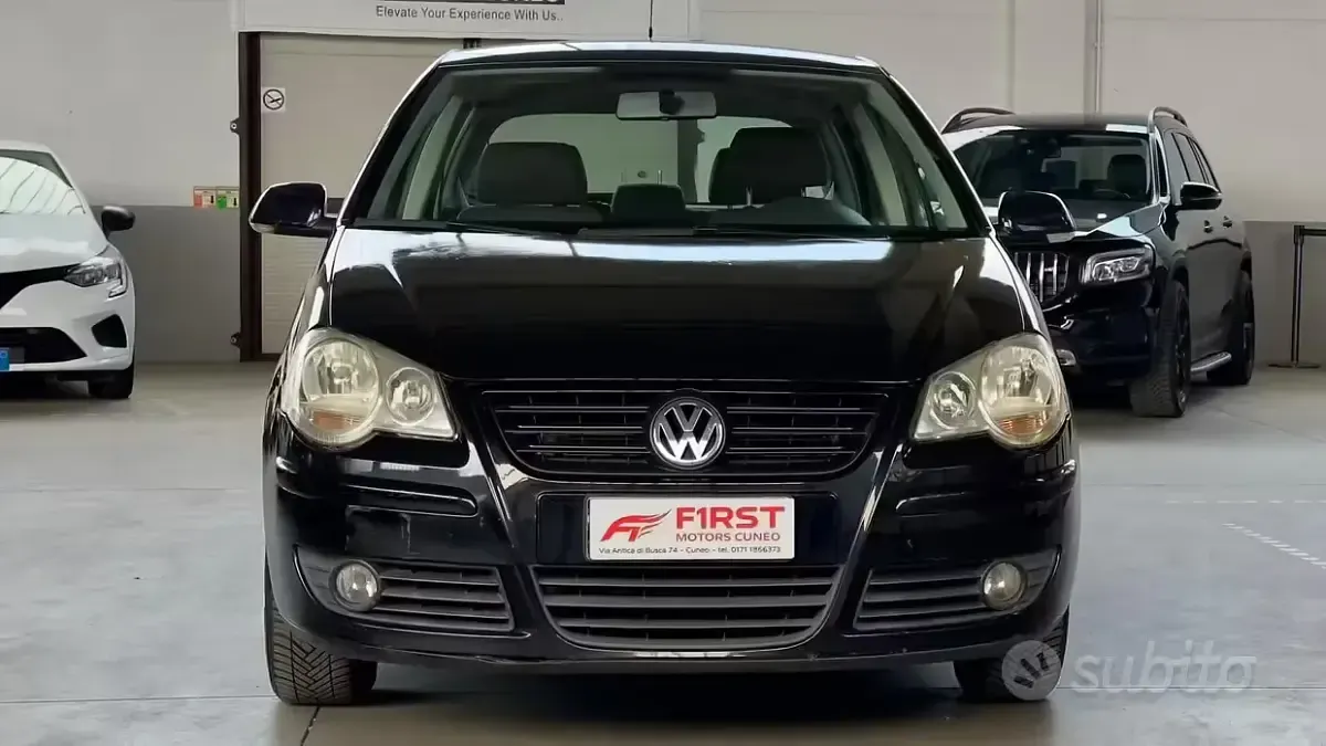 Begagnad VW Polo Trendline 69 HK (50 kW) 2007 Svart Halvkombi