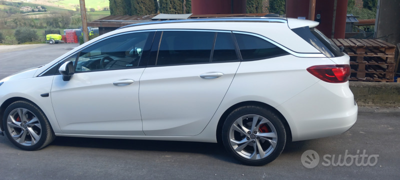 Usato 2017 Opel Astra 1.6 Diesel 110 CV (6.800 €)