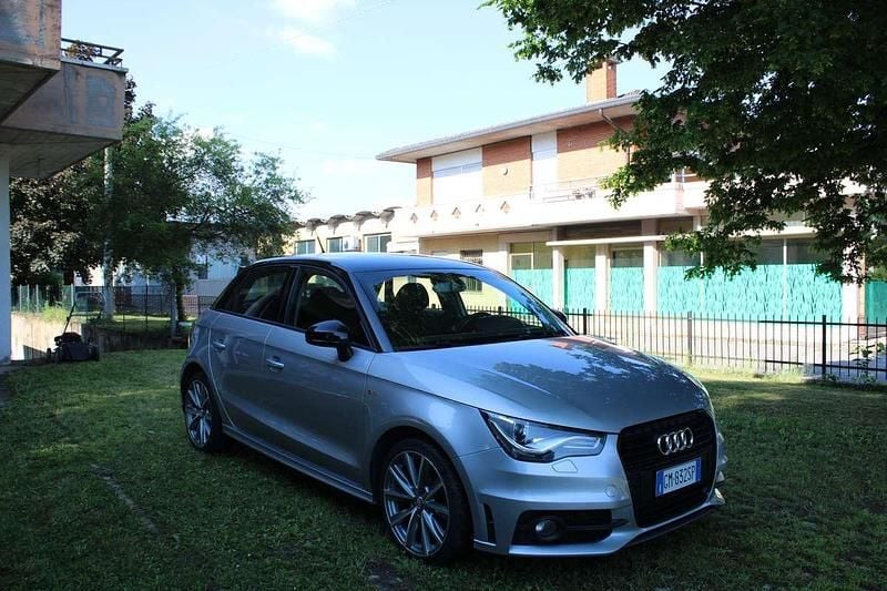 Usata Audi A1 Sportback S-Line 90 CV (66 kW) 2014 Grigio Utilitaria