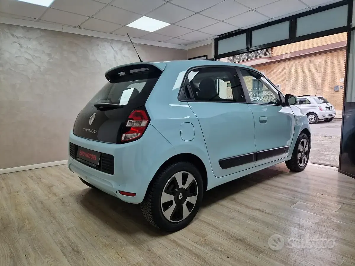 Usata Renault Twingo 69 CV (50 kW) 2016 Bluazzurro Utilitaria