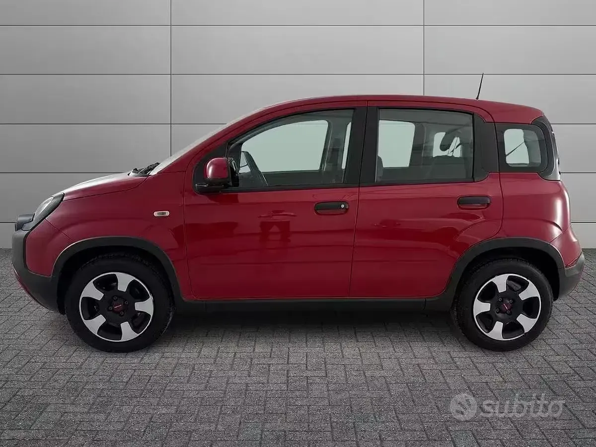 Usata Fiat Panda Cross Cross 69 CV (50 kW) 2022 Rosso Utilitaria