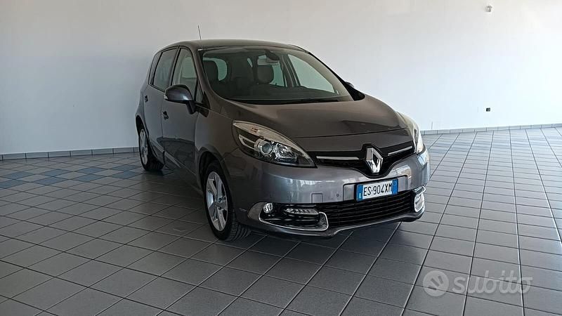 Usata Renault Scénic III 110 CV (80 kW) 2013 Giallo Monovolume