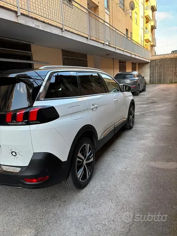 Usata Peugeot 5008 131 CV (96 kW) 2017 Bianco Monovolume