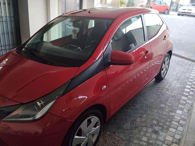 Usata Toyota Aygo X-wave 69 CV (50 kW) 2016 Utilitaria