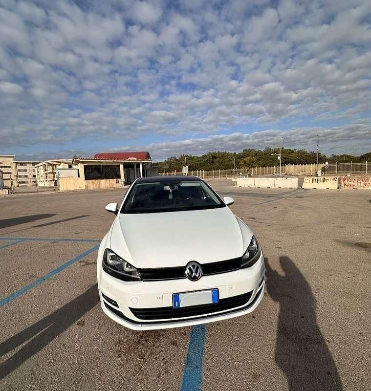 Usata VW Golf VII Highline 110 CV (80 kW) 2014 Bianco Berlina