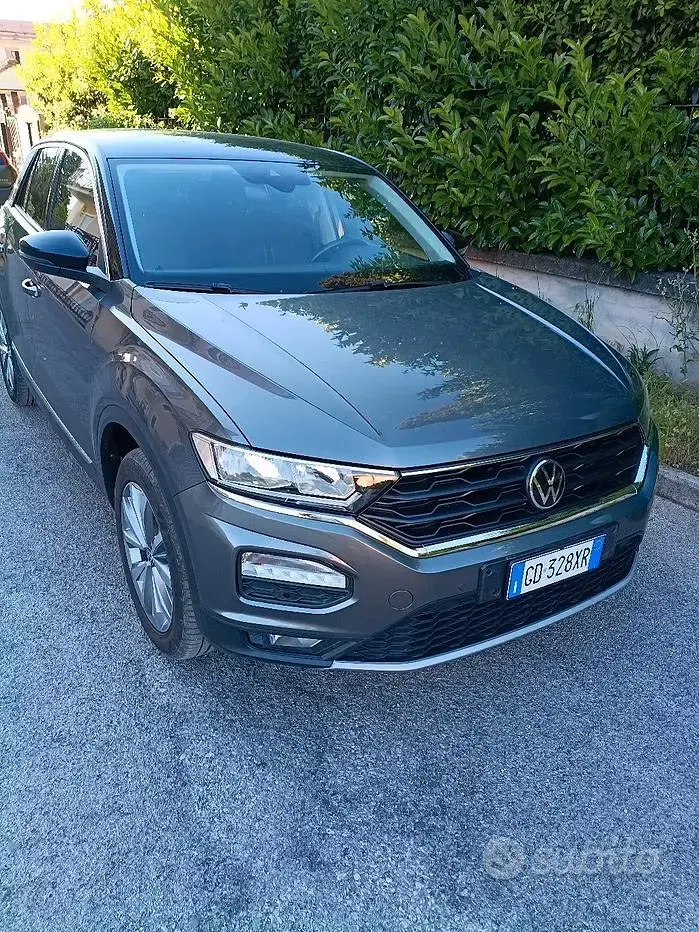 Usata VW T-Roc 150 CV (110 kW) 2021 Grigio SUV