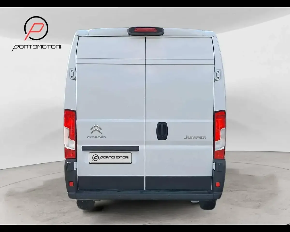 Usata Citroën Jumper 140 CV (102 kW) 2023 Bianco Monovolume