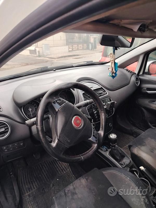 Usata Fiat Punto 2012 Bianco Berlina