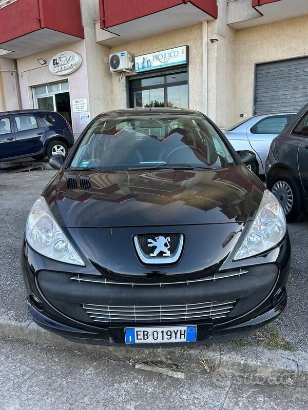 Nero Usata 2010 Peugeot 206+ Due volumi | 3500 € (Molto cara) - Immagine 1/2